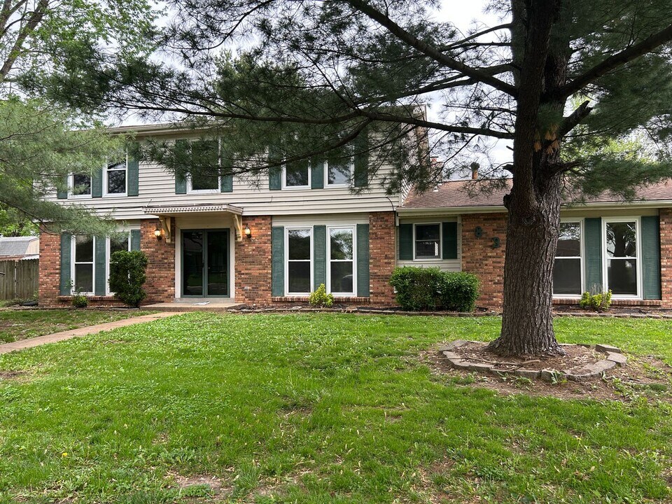 837 Fort Henry Rd in Belleville, IL - Building Photo