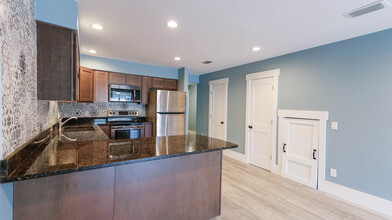 6475 Oakshore Dr in Panama City, FL - Foto de edificio - Building Photo