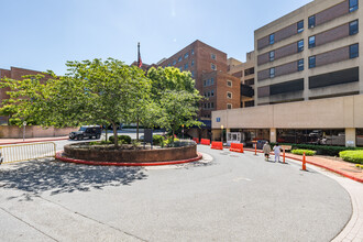 MedStar Georgetown University Hospital in Washington, DC - Foto de edificio - Building Photo