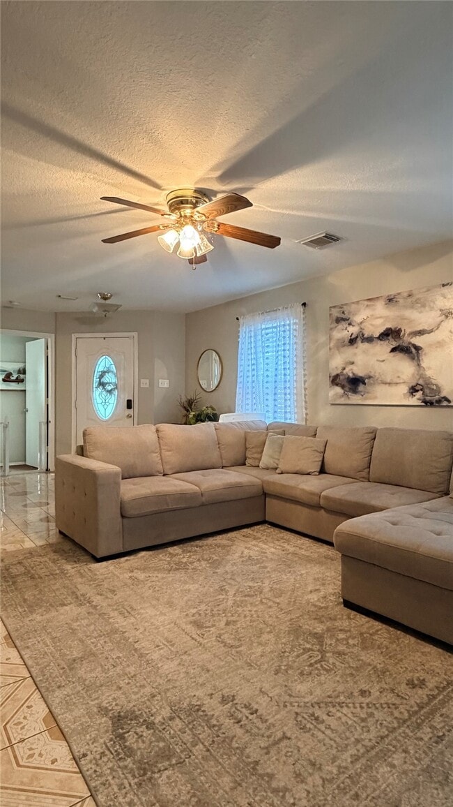 12006 Madison Oak St in Houston, TX - Building Photo - Building Photo