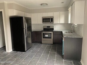 8 Upton Ct in Greenville, NC - Building Photo - Building Photo