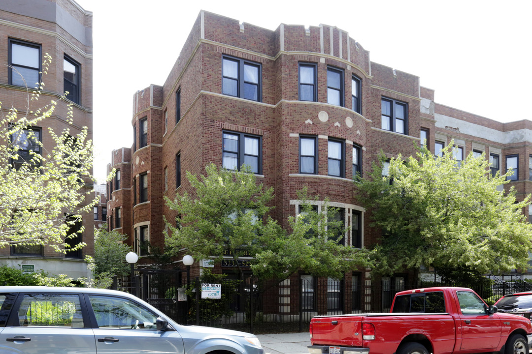 5237 N Winthrop Ave in Chicago, IL - Foto de edificio