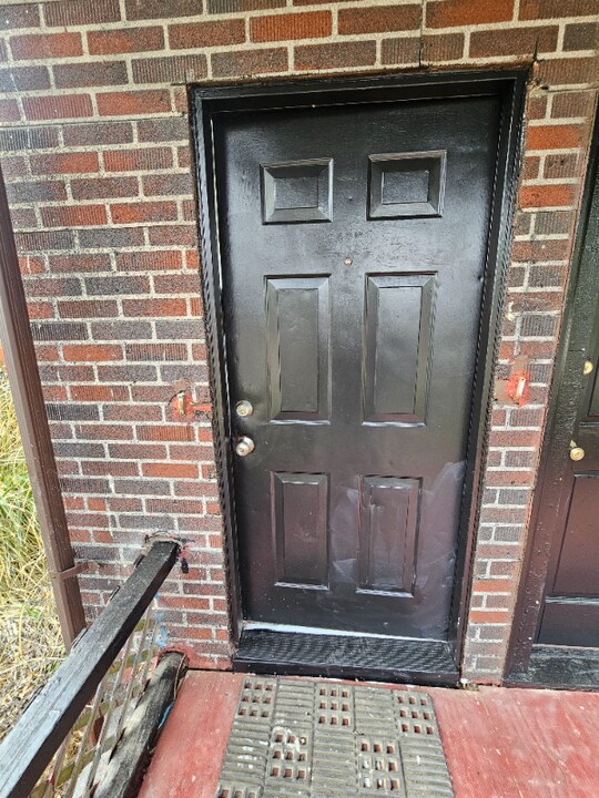 1609 Spratley St in Portsmouth, VA - Building Photo