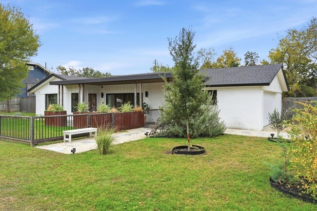 1005 Cogbill St in Austin, TX - Building Photo - Building Photo