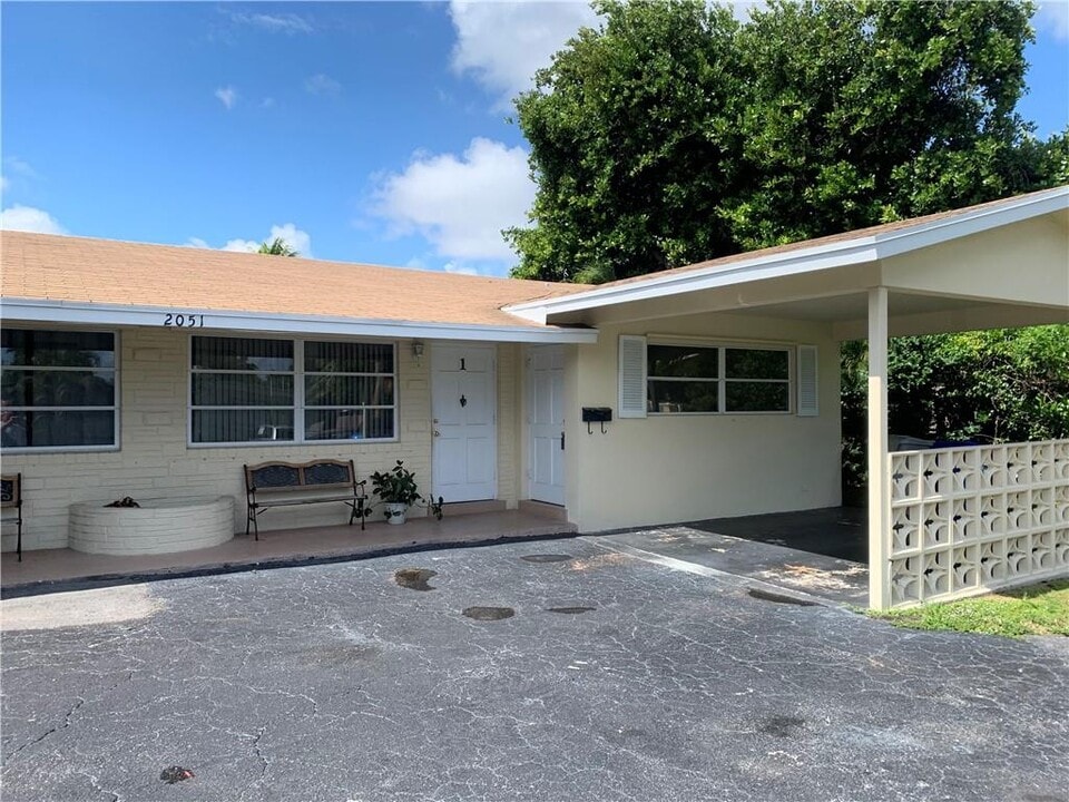 2051 NE 25th Ave, Unit 1 in Pompano Beach, FL - Building Photo
