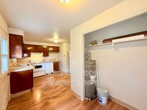 10905 NE 7th St in Vancouver, WA - Foto de edificio - Building Photo
