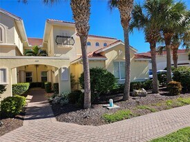 209 Bella Vista Terrace in Venice, FL - Building Photo
