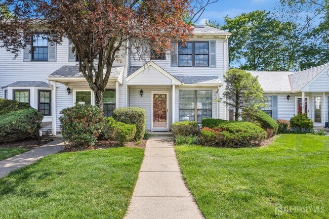 property at 1405 Maplecrest Rd