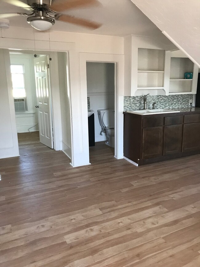 property at 19 S Hollywood Ave