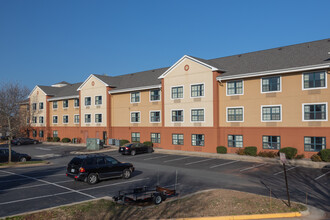 Furnished Studio - Sterling in Sterling, VA - Foto de edificio - Building Photo