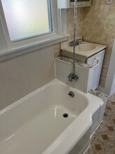 992 Linton St in Johnstown, PA - Foto de edificio - Building Photo