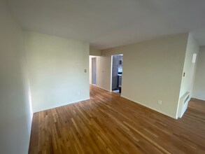 72 Paerdegat 2nd St in Brooklyn, NY - Building Photo - Building Photo