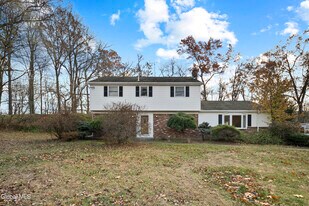 167 Wood Dale Dr in Ballston Lake, NY - Building Photo