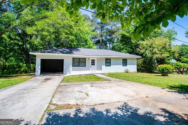 property at 801 Bowdon Tyus Rd