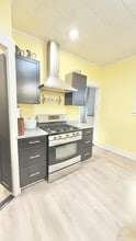 21 Cottage St in Bangor, ME - Building Photo - Building Photo