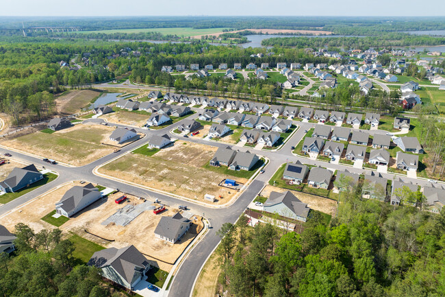 Twin Rivers at Meadowville Landing in Chester, VA - Building Photo - Building Photo