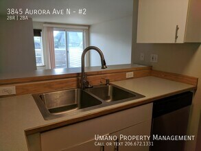 3845 Aurora Ave N-Unit -#2 in Seattle, WA - Building Photo - Building Photo