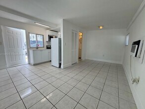 856 SW 6th St, Unit 106 in Miami, FL - Building Photo - Building Photo