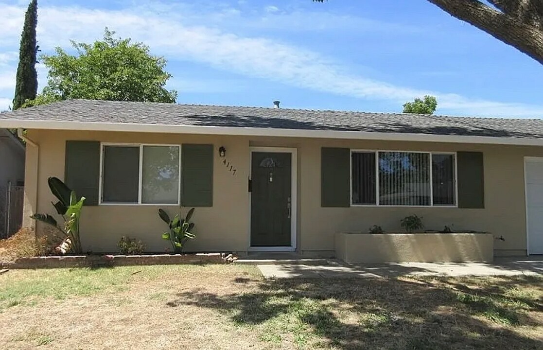 4117 Dexter Cir in North Highlands, CA - Building Photo