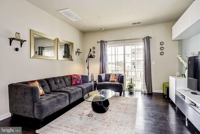 223 Breeders Cup Dr in Cherry Hill Township, NJ - Building Photo - Building Photo