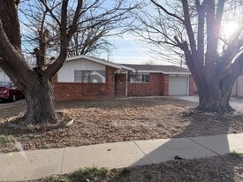 5015 Hall Ave in Amarillo, TX - Building Photo
