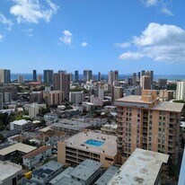 999 Wilder Ave in Honolulu, HI - Building Photo
