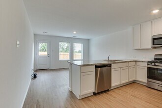2204 Wolford Ct in Norman, OK - Building Photo - Building Photo