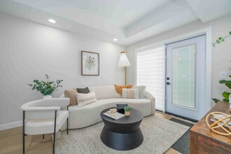 333 Wardlaw Avenue in Winnipeg, MB - Building Photo - Building Photo