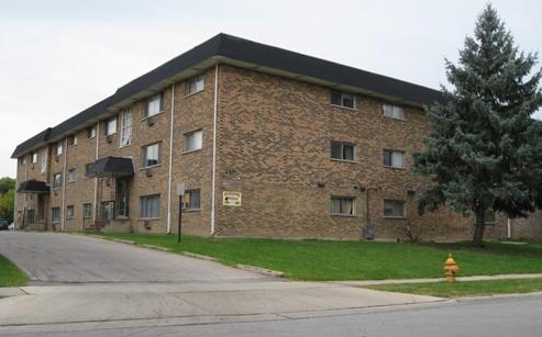 120 S Lincoln Ave in Addison, IL - Foto de edificio