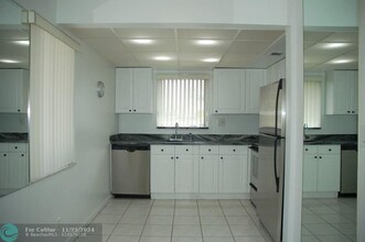 2880 NE 32nd St in Fort Lauderdale, FL - Building Photo - Building Photo