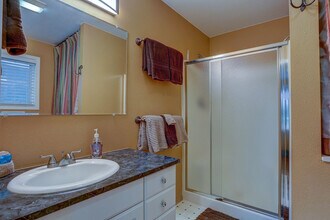247 NE Washington St in White Salmon, WA - Building Photo - Building Photo