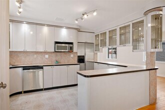 73-33 188th St in Queens, NY - Building Photo - Building Photo
