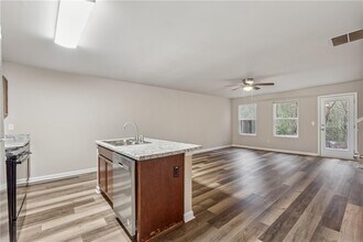 324 Reedell Way in Villa Rica, GA - Building Photo - Building Photo