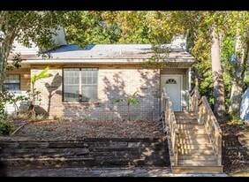 2428 Talco Hills Dr in Tallahassee, FL - Building Photo