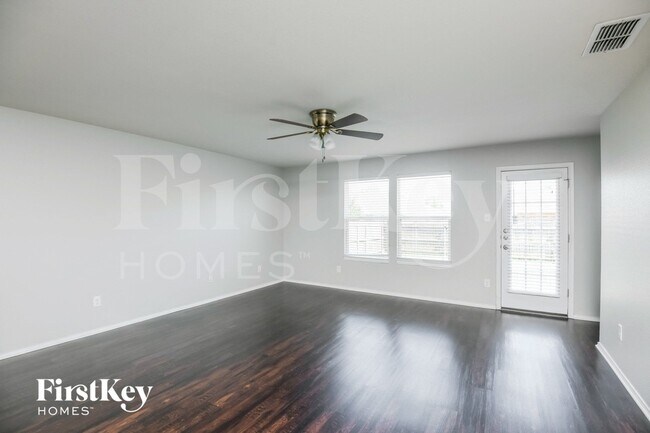 8932 Puerto Vista Dr in Fort Worth, TX - Building Photo - Building Photo