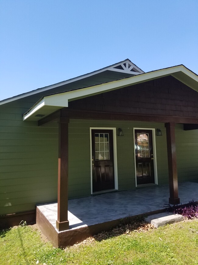 40 Domineck St, Unit 40 A in Newnan, GA - Building Photo - Building Photo
