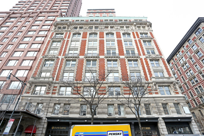 The Orleans in New York, NY - Foto de edificio - Building Photo