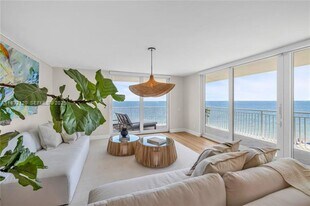 615 Ocean Dr in Key Biscayne, FL - Building Photo