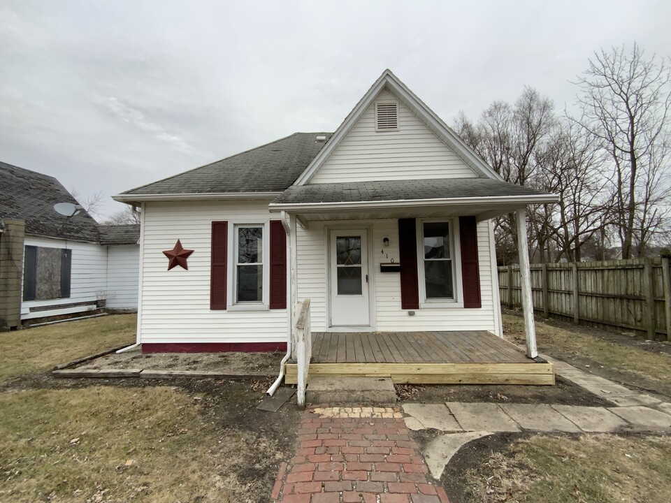 410 Front St in Hoopeston, IL - Building Photo