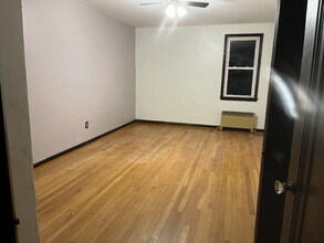 210 Locust St-Unit -1 in Mount Oliver, PA - Building Photo - Building Photo