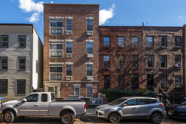 27 Irving Pl in Brooklyn, NY - Building Photo - Building Photo