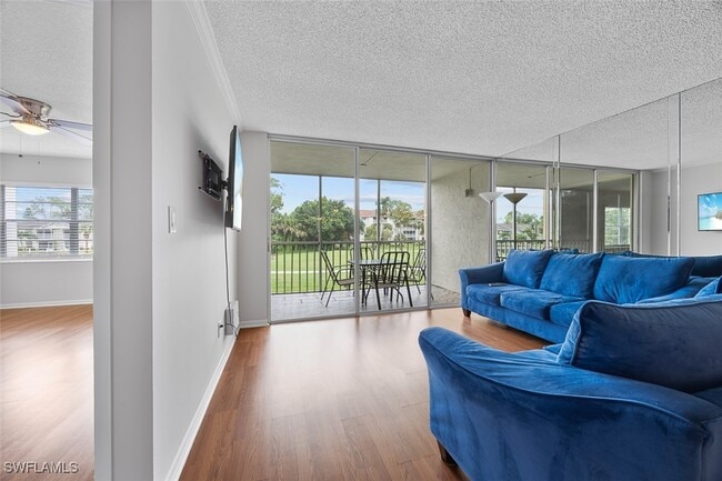 1083 Forest Lakes Dr