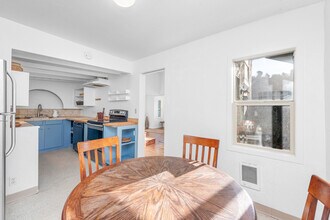 543 Fernwood Pacific Dr in Topanga, CA - Building Photo - Building Photo