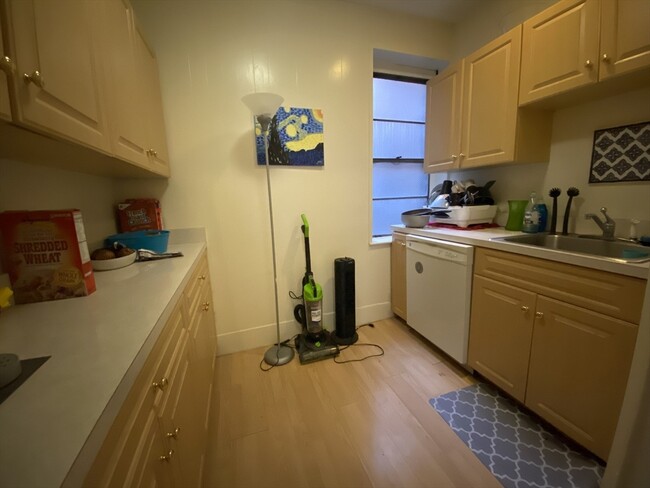 26 Symphony Rd, Unit 2 in Boston, MA - Building Photo - Building Photo