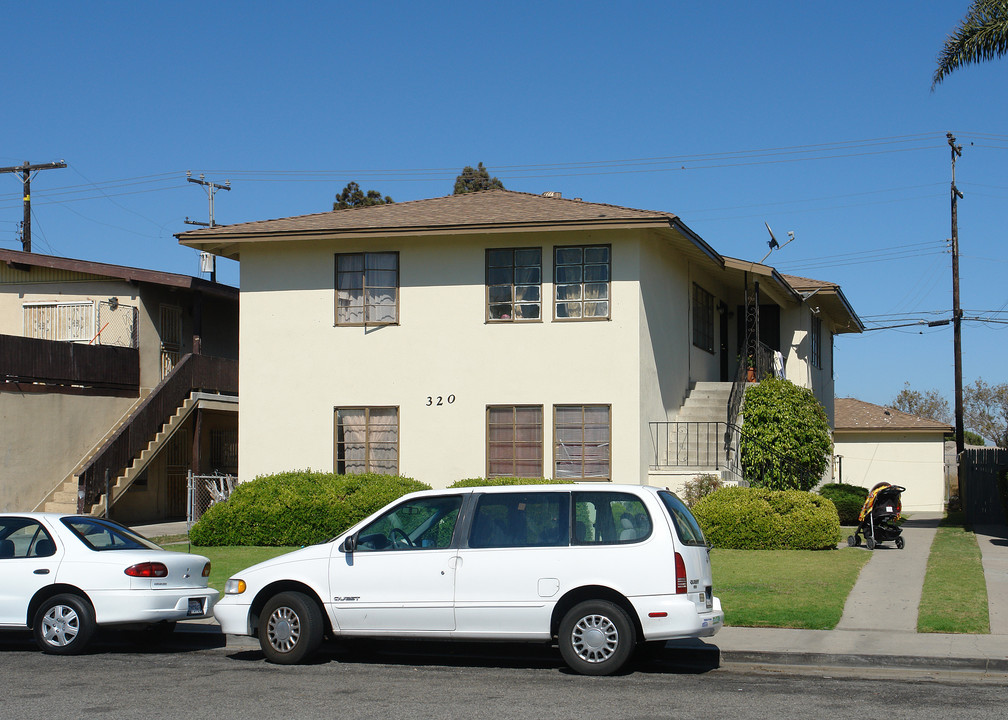 320 N G St in Oxnard, CA - Foto de edificio