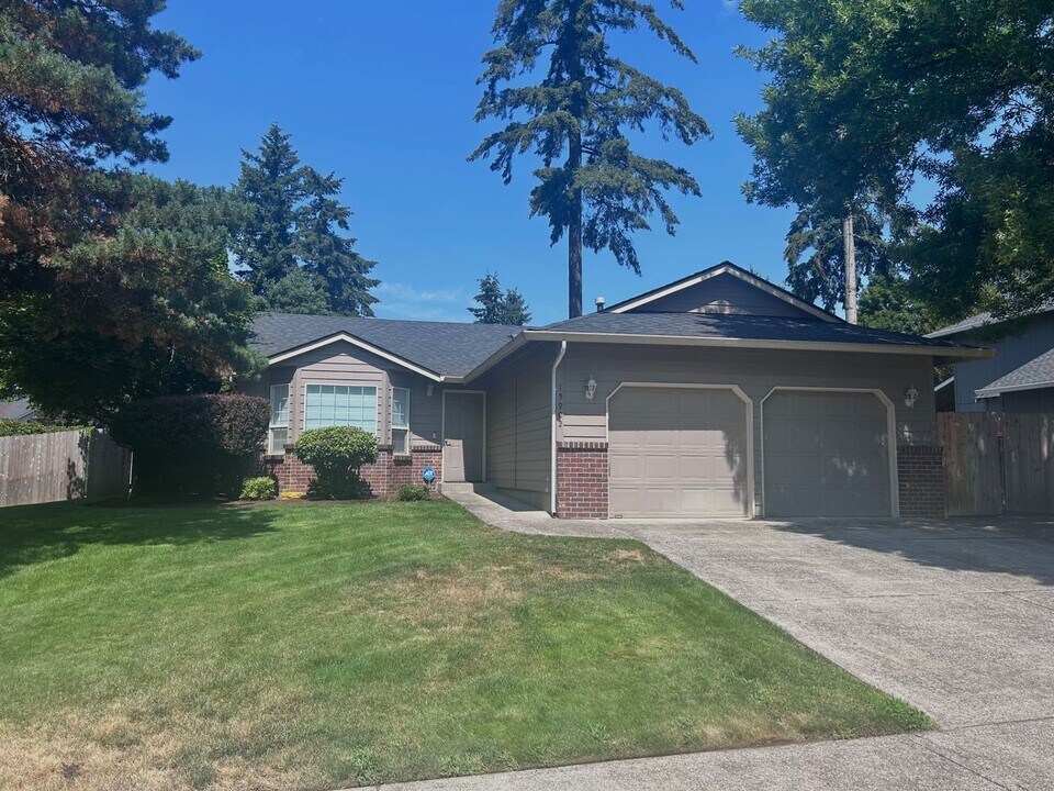 15902 NE 82nd St in Vancouver, WA - Building Photo
