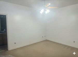 8241 Imperial Oak Dr in West Jordan, UT - Building Photo - Building Photo