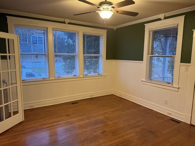 1401 W Laburnum Ave in Richmond, VA - Building Photo - Building Photo