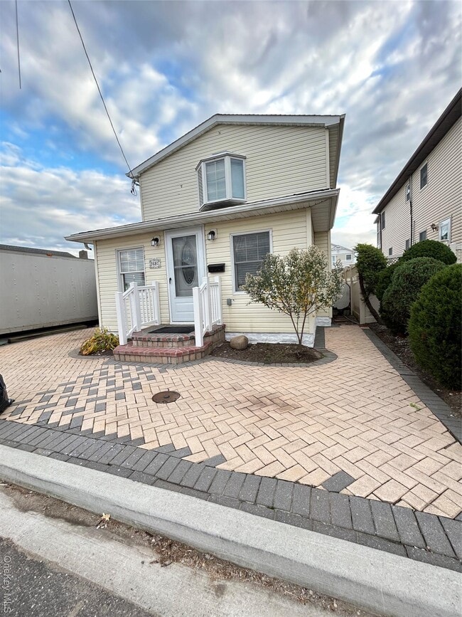 property at 3680 Naomi St