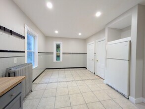 98 Hudson St, Unit 1 in Somerville, MA - Building Photo - Building Photo
